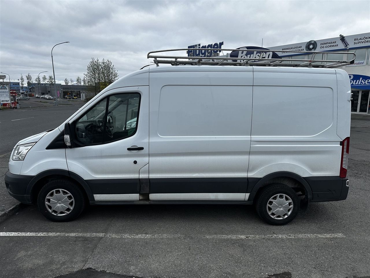 Ford Transit sendibíll